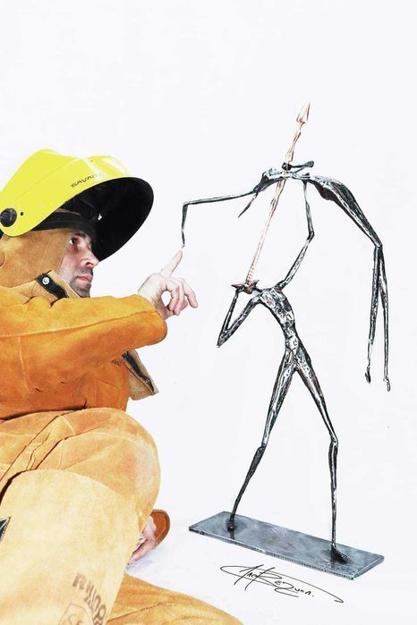 Sculpturi la comanda- fir de otel- artist Razvan Ghita