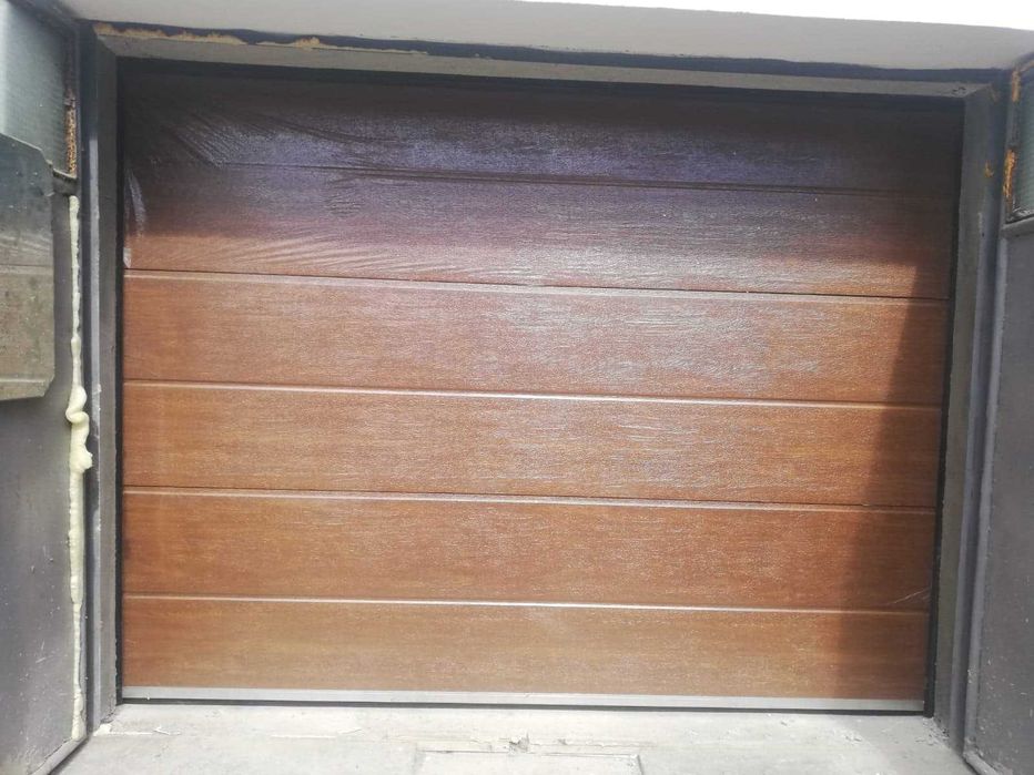 Usi de garaj sectionale