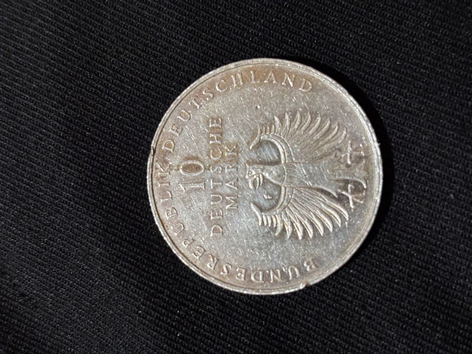 Монета 10 дойчемарки