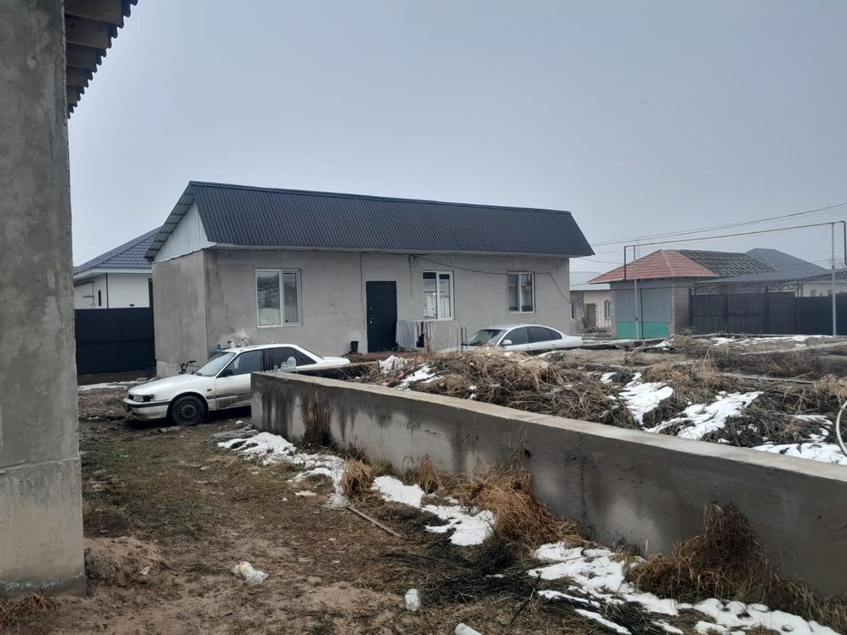 Дом с времянкой и заложенным фундаментом в новом районе 5 соток