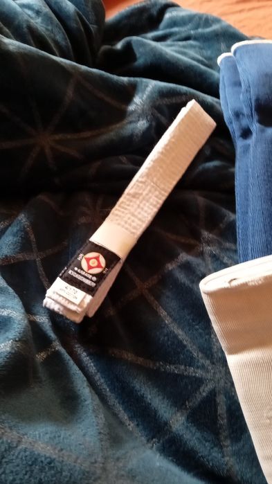 Кимоно каратэ шлем