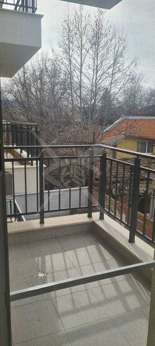 Дава се под наем Тристаен апартамент в Пловдив, Коматевски възел - 100 кв.м за 797.64 € - Снимка #6