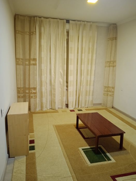 Сдается 2х комнатная квартира рядом рынок кадышева Яшнабадский район