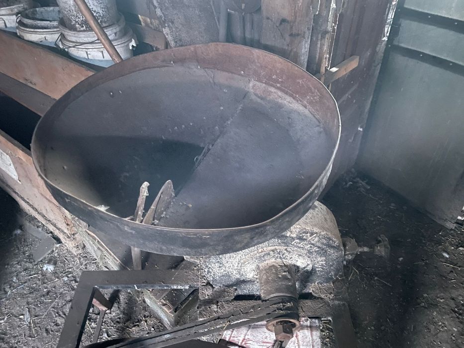 Moara cu ciocanele pentru tractor