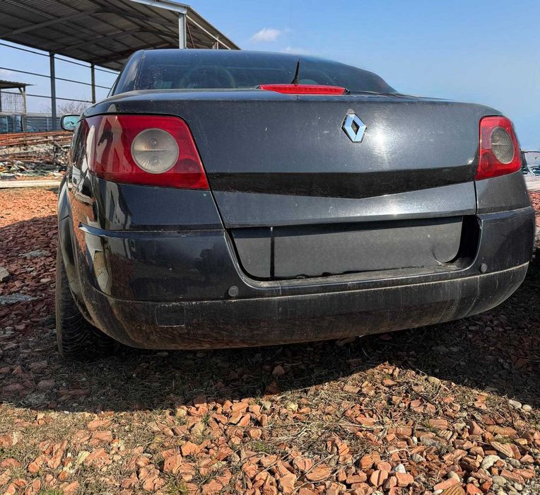 Dezmembrez Renault Megan II motor 1.9 cod F9Q B8 2004 Cabrio