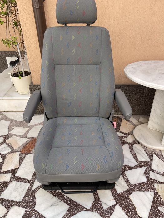 Scaun pasager Volkswagen T5 cu cotiere si incalzire impecabil pret 1000 lei