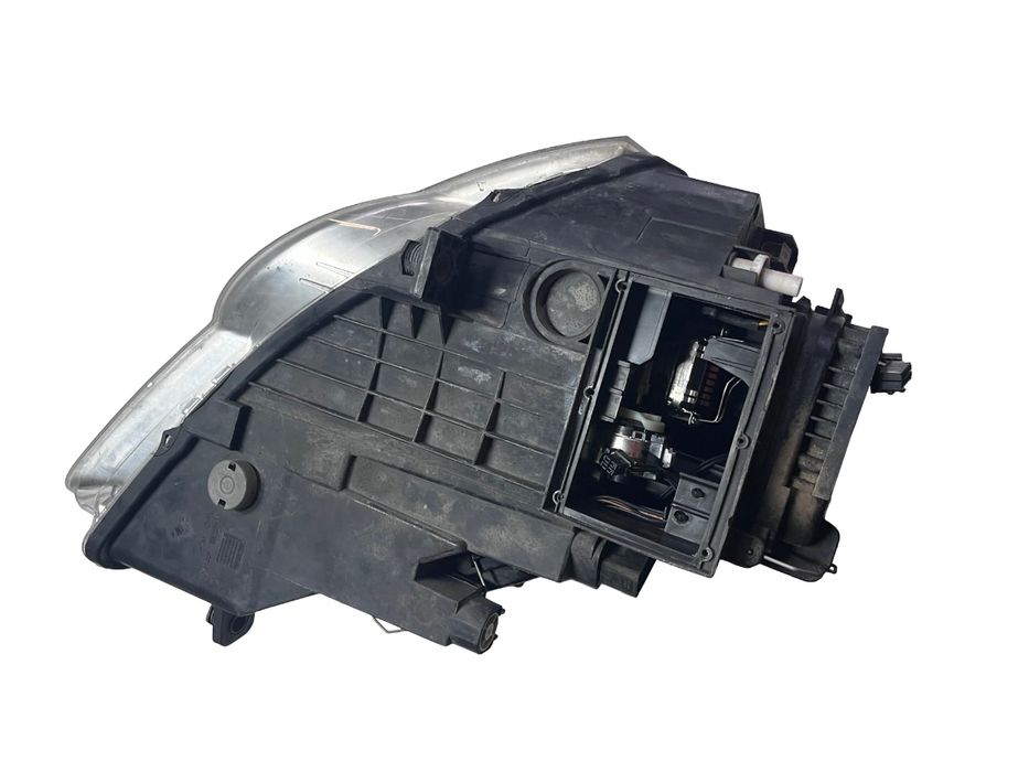 Far Stanga Cu Lupa Si Bi Xenon Europa Volkswagen Passat B6 2005 - 2010