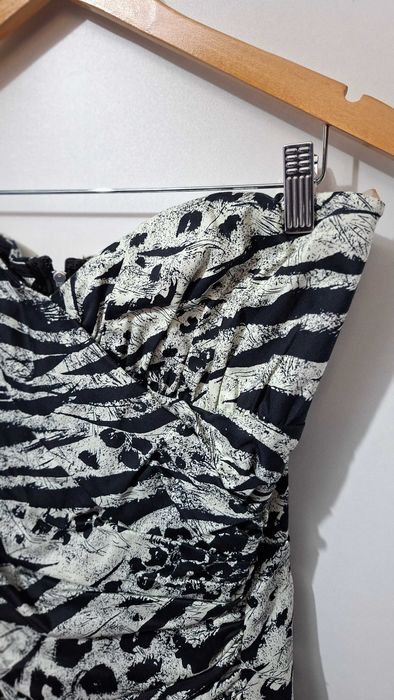 Lipsy London рокля с  бюстие и животински принт и набори EU 40