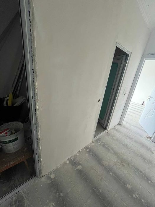 Продава гарсониера в ж.к. Изток блок 30