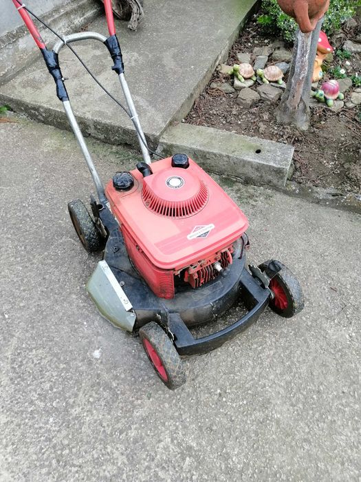 Косачка бензинова