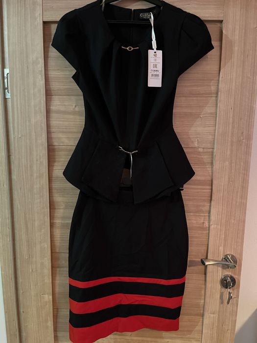 Vand 8 rochii /salopeta/costum marime S/M!