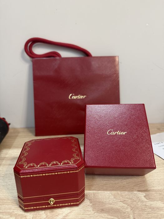 Продам оригинальную коробку Cartier