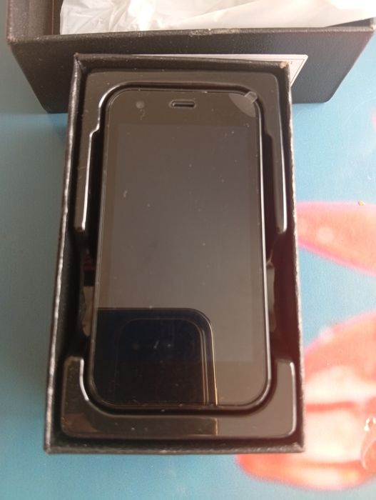 Mini Telefoane mobile.