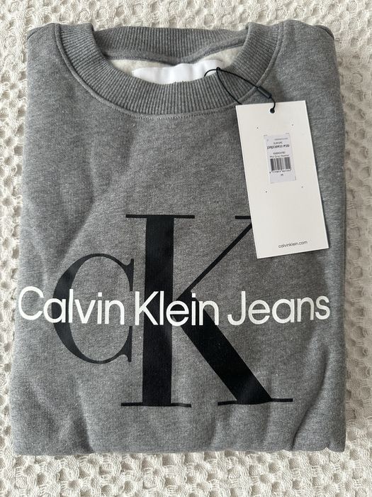 Pulover Calvin Klein M nou