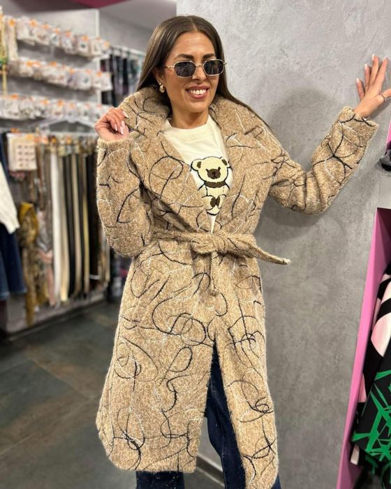 Продавам чисто нови якета