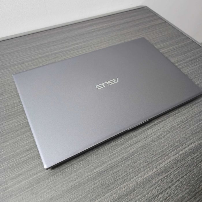 ASUS VivoBook Ryzen 5 SSD 240/8 GB