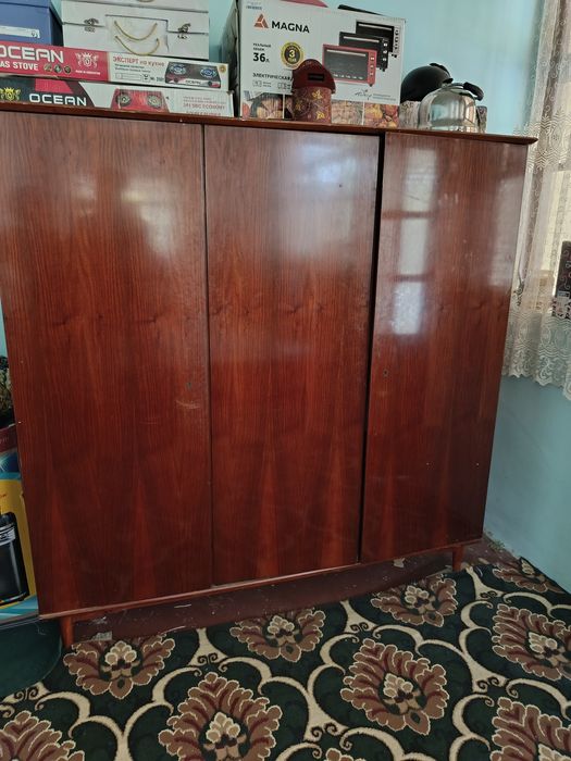 Rasisiki Shakaf sotiladi