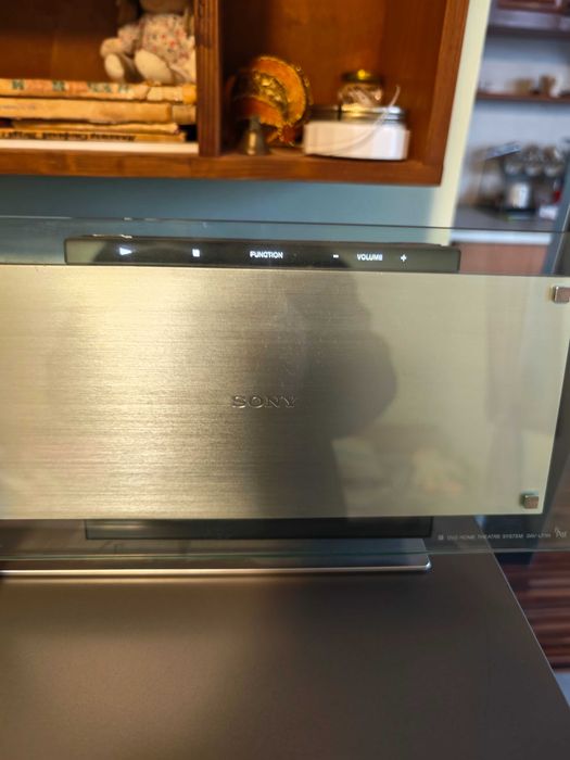 Висок клас домашно кино SONY DAV LF1H (пълен комплект)