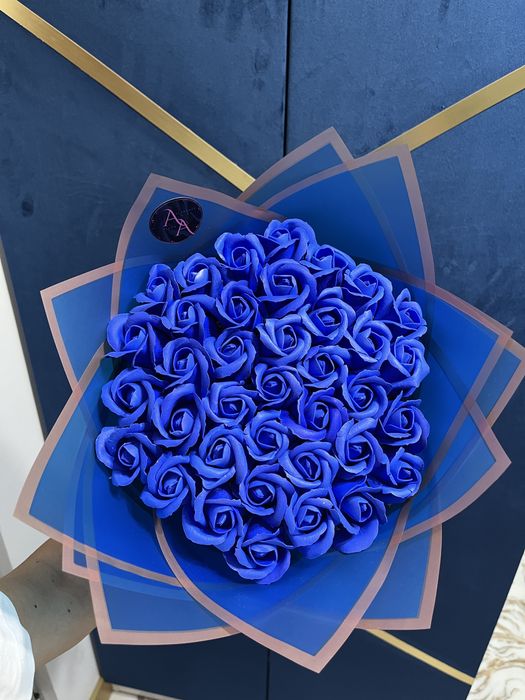 Buchet trandafiri sapun simplu albastru/ nuante de albastru/ baby blue