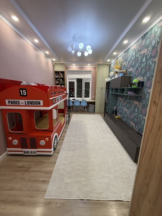 Кровать двухъярусный