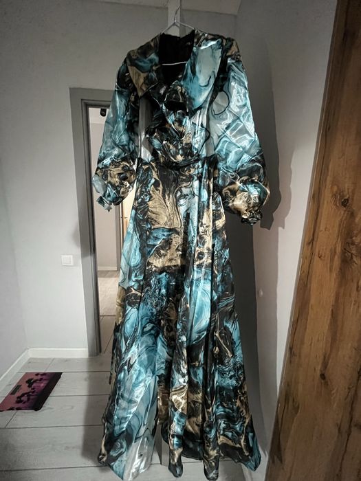 Платье материал королевкский атлас