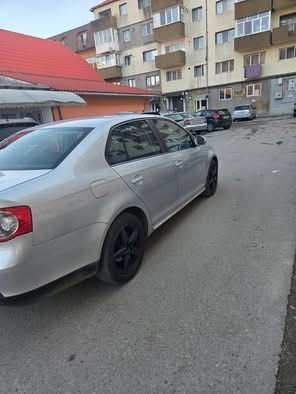 Vând wv
Mai multe d