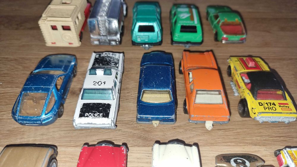 Se vinde machete masinuta, matchbox,siku,majorette