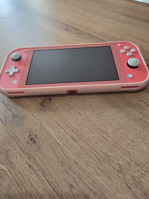 Nintendo Switch Lite на 3 месеца + Mario + Rabbids Sparks of Hope