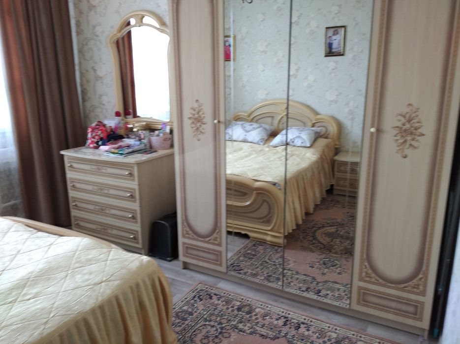 Спальный гарнитур