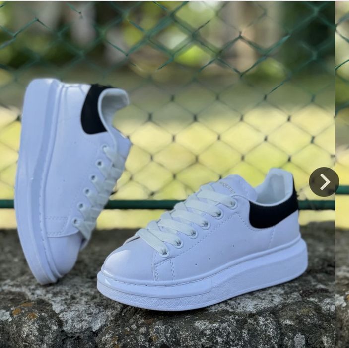 Vand adidasi alexander mcqueen