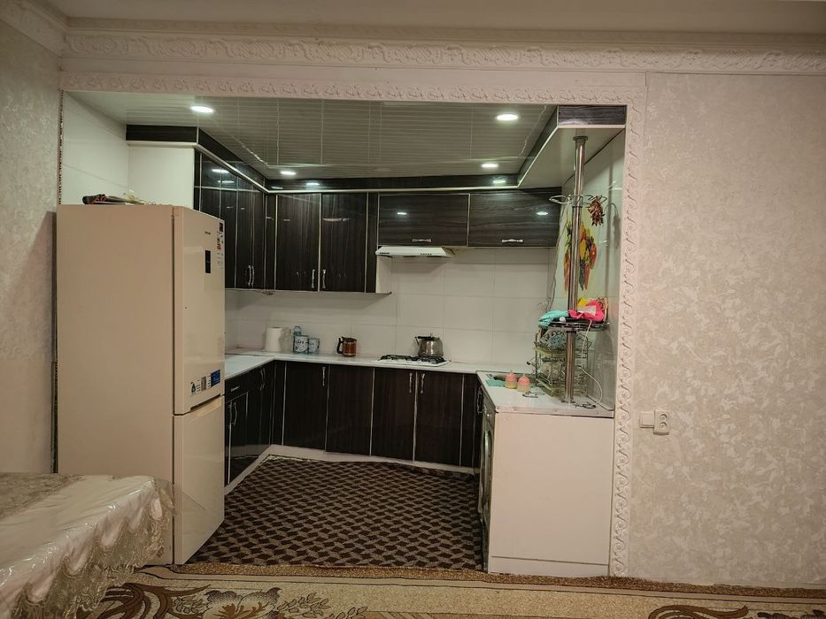 Ховли сотилади срочно