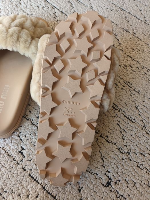 Miu Miu чехли два модела