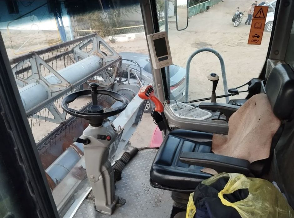 Продам комбайн  Вектор 410