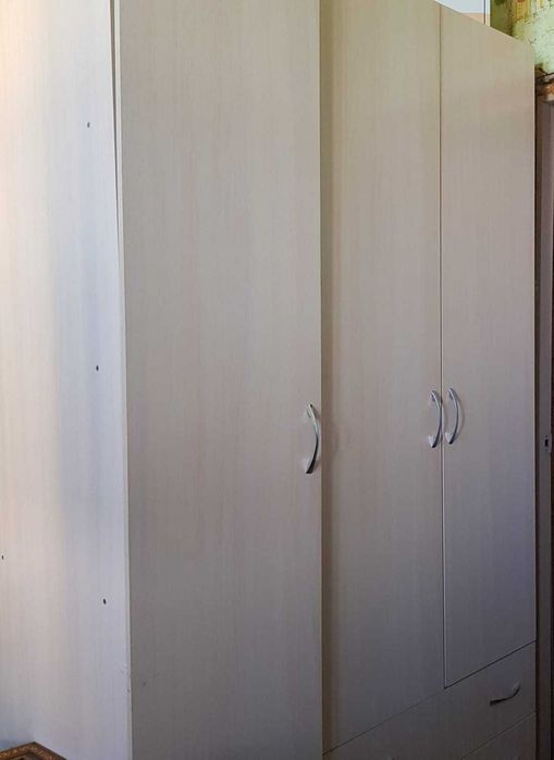 Шкаф-купе с зеркалом в прихожку