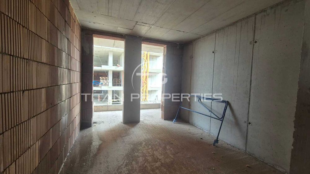 Тристаен апартамент Христо Смирненски