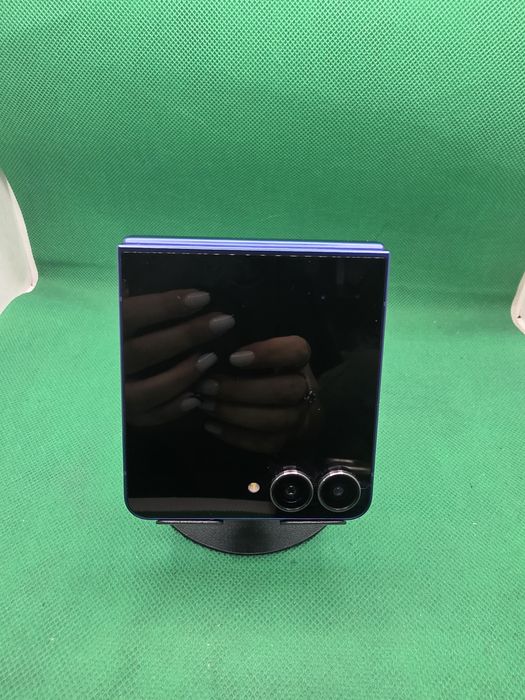 Samsung Z Flip 7 256/12GB•Bateria 100%•Amanet Lazar Crangasi •57701