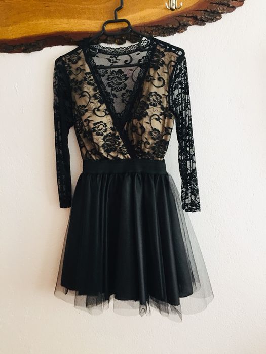 Официална черна рокля