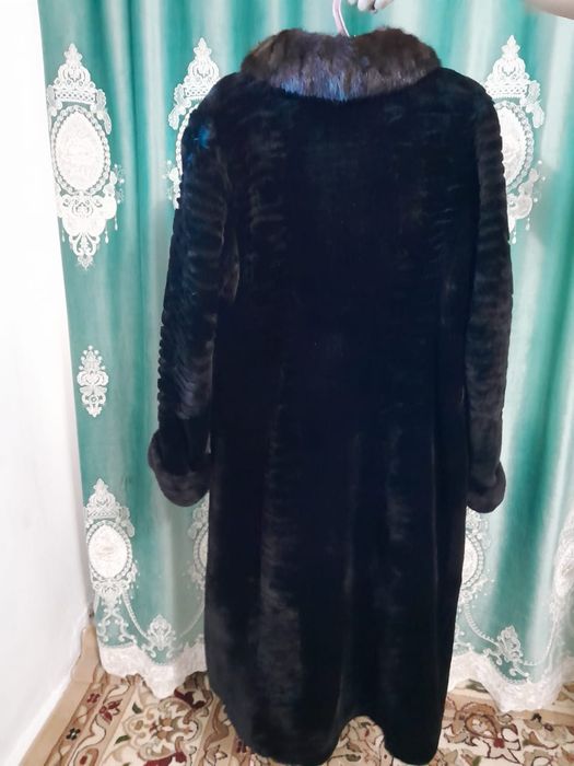 Шуба цигейковая,ворот норка,сатылады
