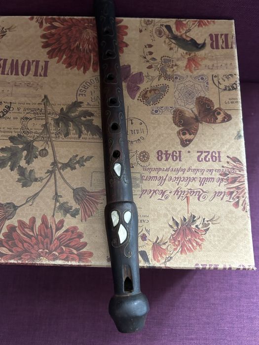 Дървена духова музикална свирка