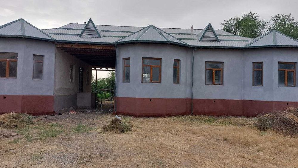 Boyovut tumani, Bekat MFY, Bog'dor 26. (razyezd boyovut) da 6 sotix uy