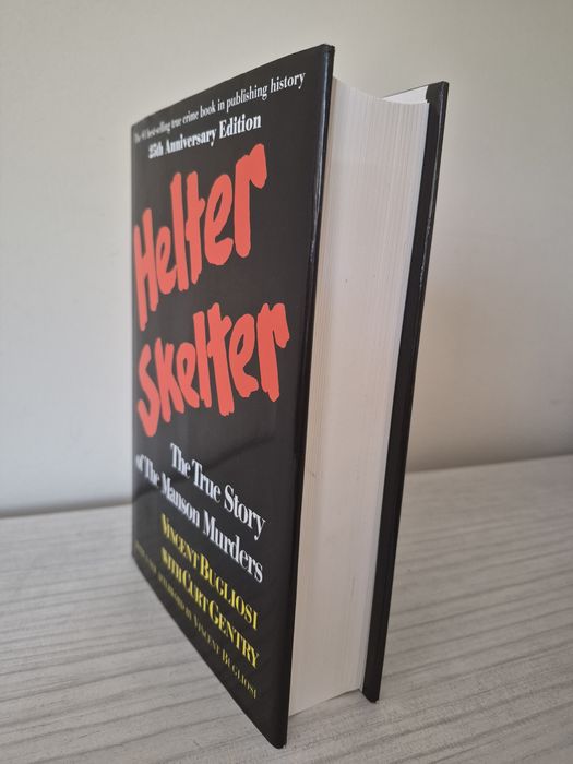 Книга - Helter skelter / Хелтър Скелтър - Винсънт Буглиоси, Чарлс Менсън, криминална, документална