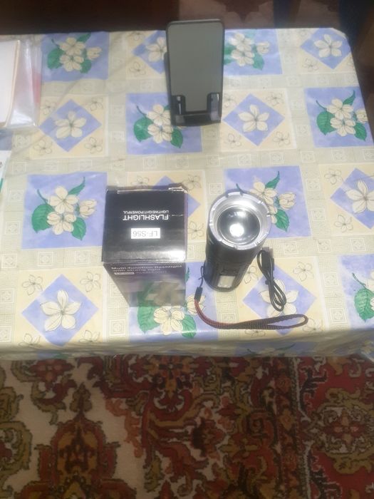 Продам новый фонарик