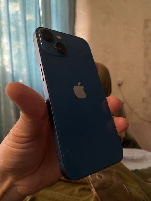 Продам Айфон 13 128г