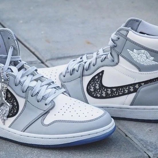 Кроссовки Nike Air Dior