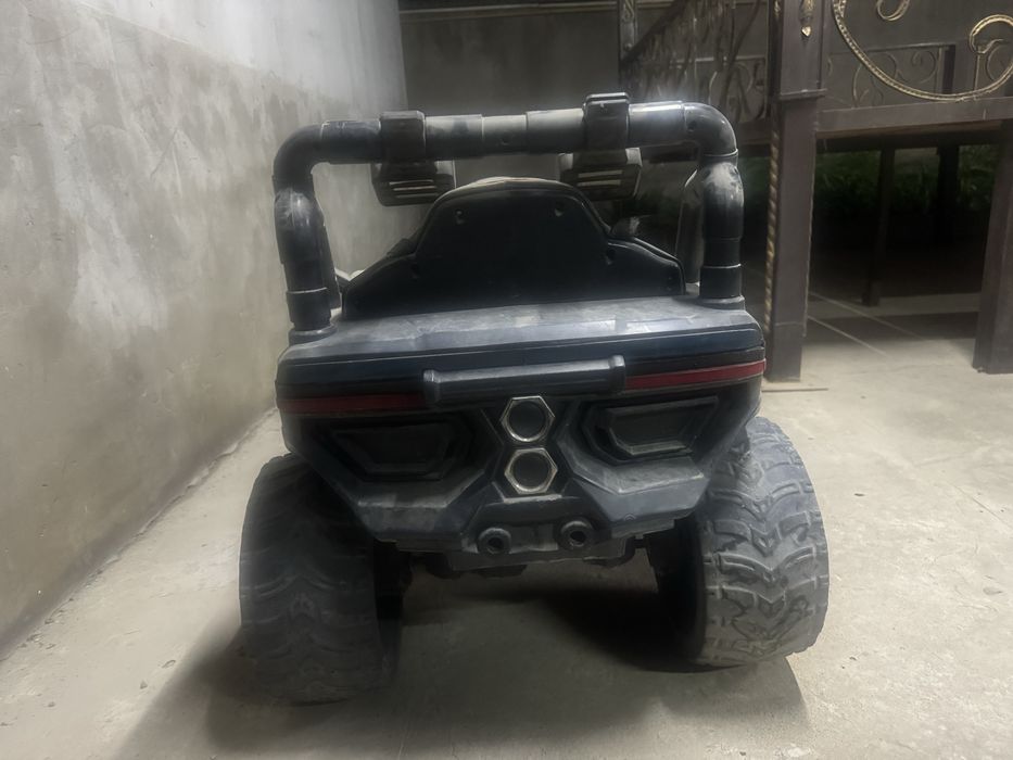 Детский автомобиль