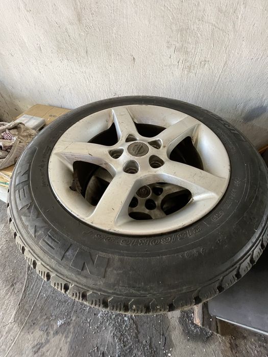 продаю литые диски на NISSAN