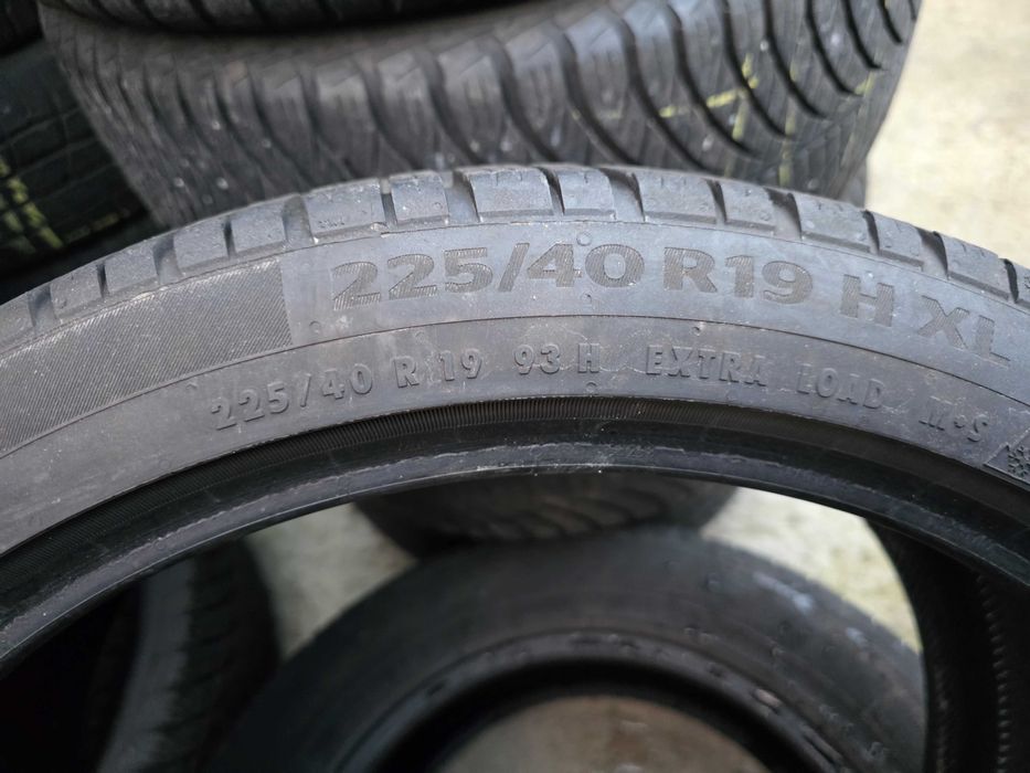 2бр Зимни гуми 225 40 19 - Continental Runflat BMW - DOT 2022