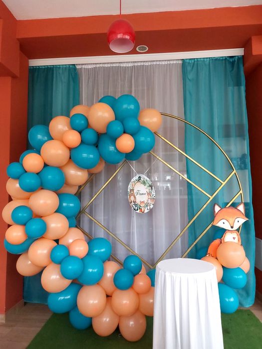 Фигура на лисица под наем