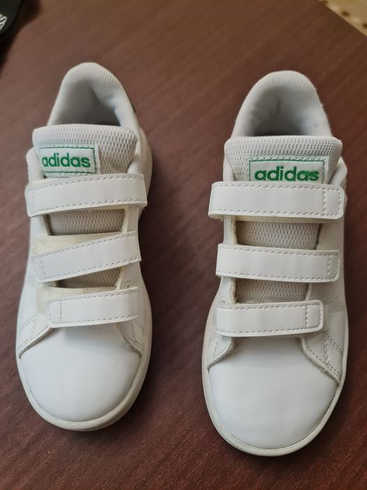 Детские кроссовки Adidas Advantage