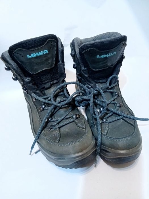 Bocanci / ghete Lowa Renegate nr 41,5 gri inchis, piele, talpa vibram